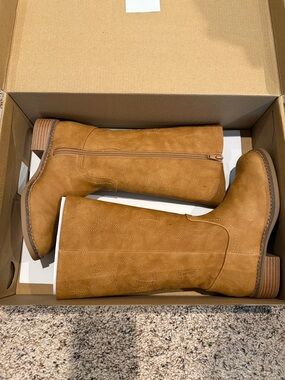 Steve Madden Kids Tan Mid-Calf Embroidered Western Boots